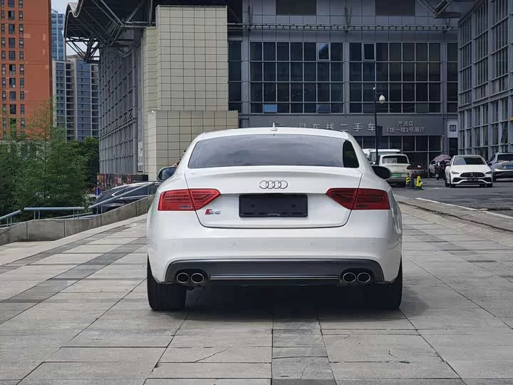 Audi S5