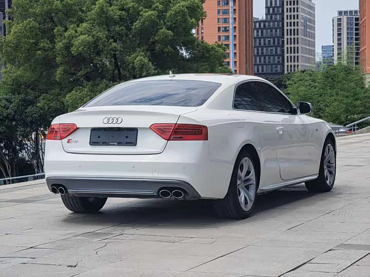 Audi S5