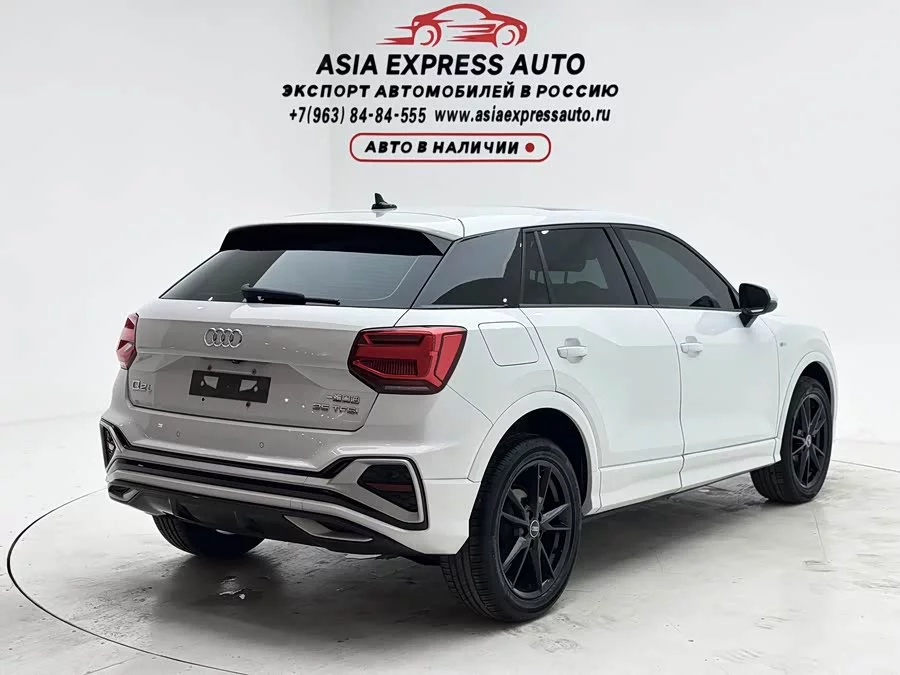 Audi Q2L
