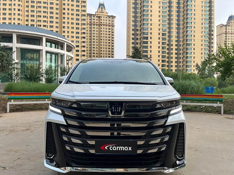Toyota Crown Vellfire