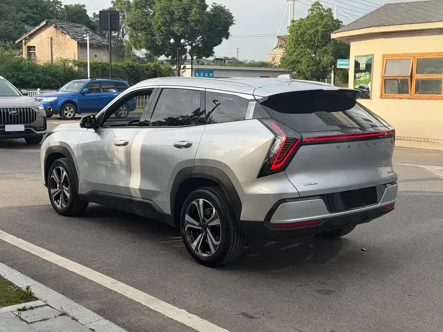 Geely Boyue L