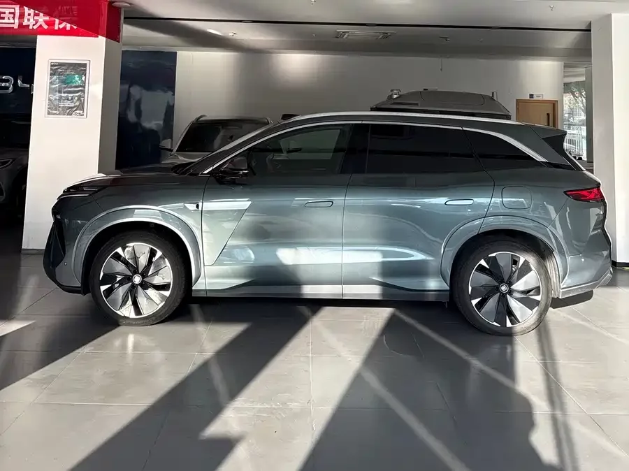 BYD Tang L