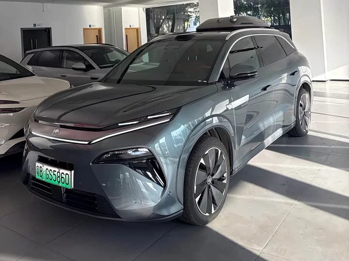 BYD Tang L