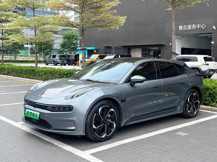 ZEEKR 001
