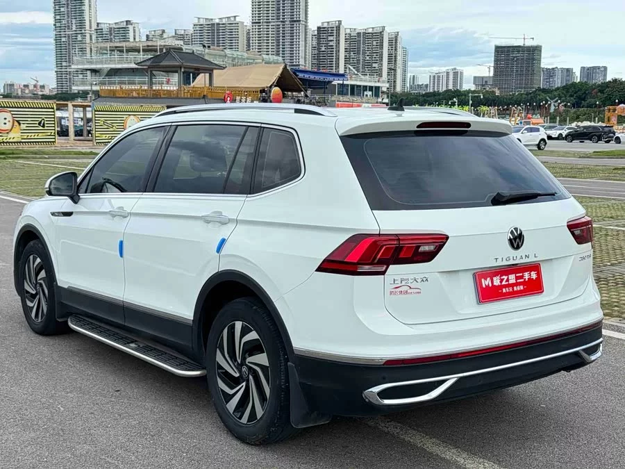 Volkswagen Tiguan L
