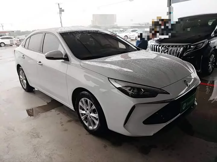 Roewe i5