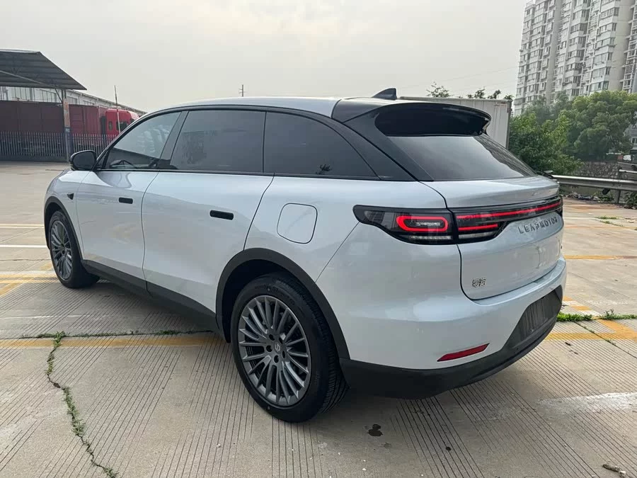 Leapmotor C11