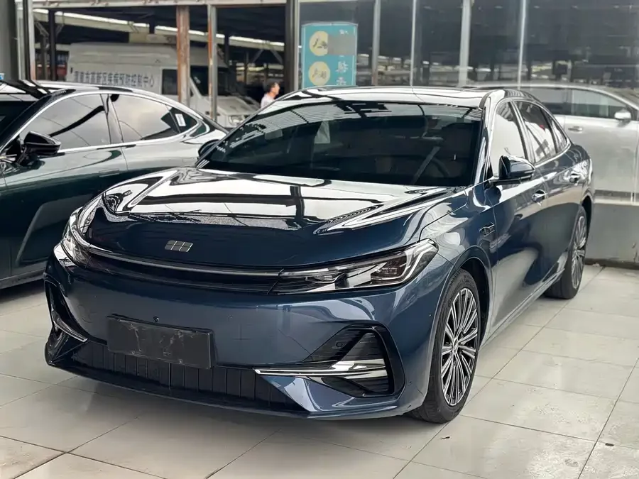 Geely Galaxy A7 EM
