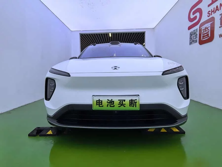 NIO ES6