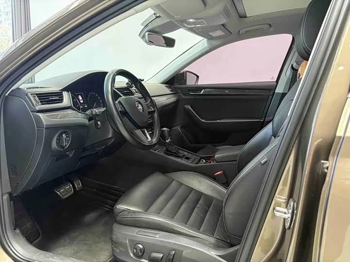 Skoda SuperB