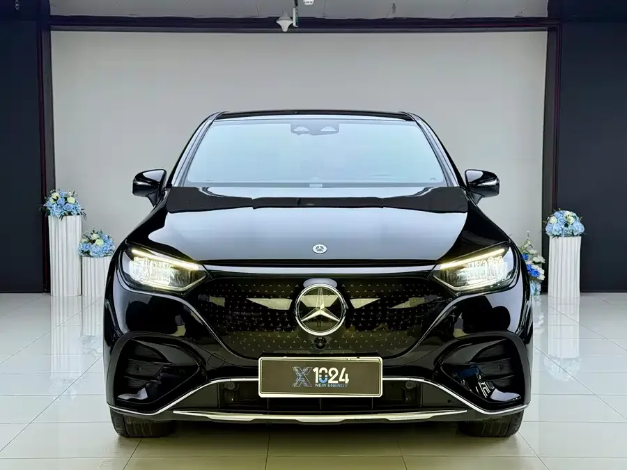 Mercedes Benz EQE SUV