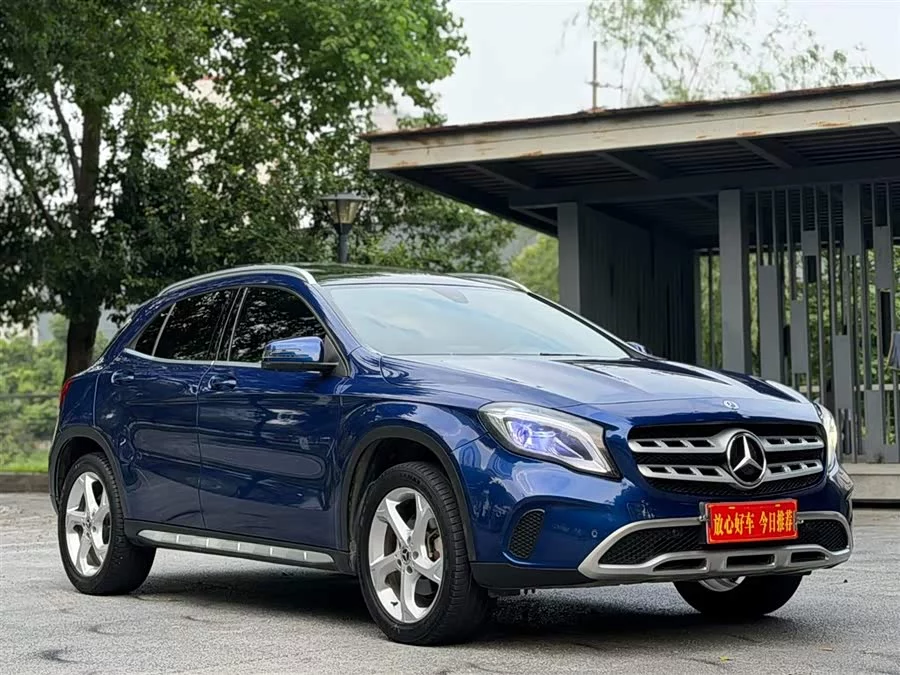 Mercedes Benz GLA