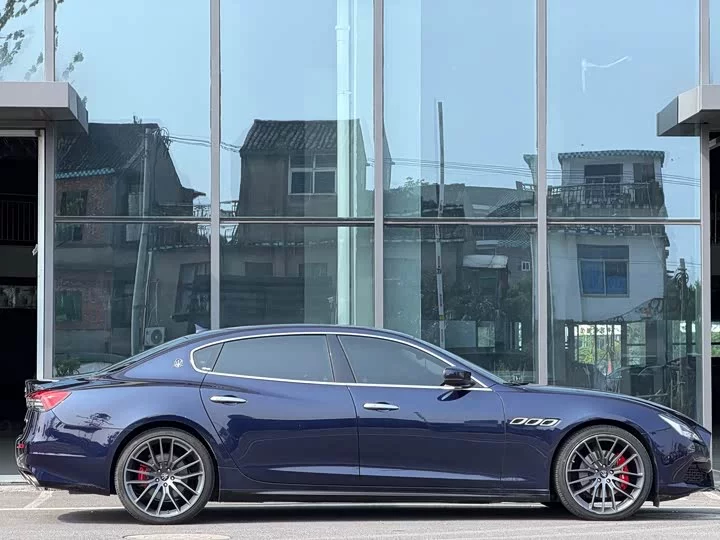 Maserati President