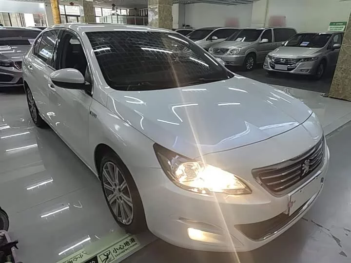 Peugeot 408