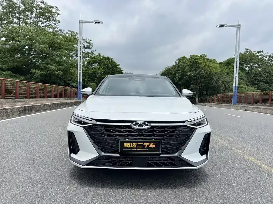 Chery Arrizo 8