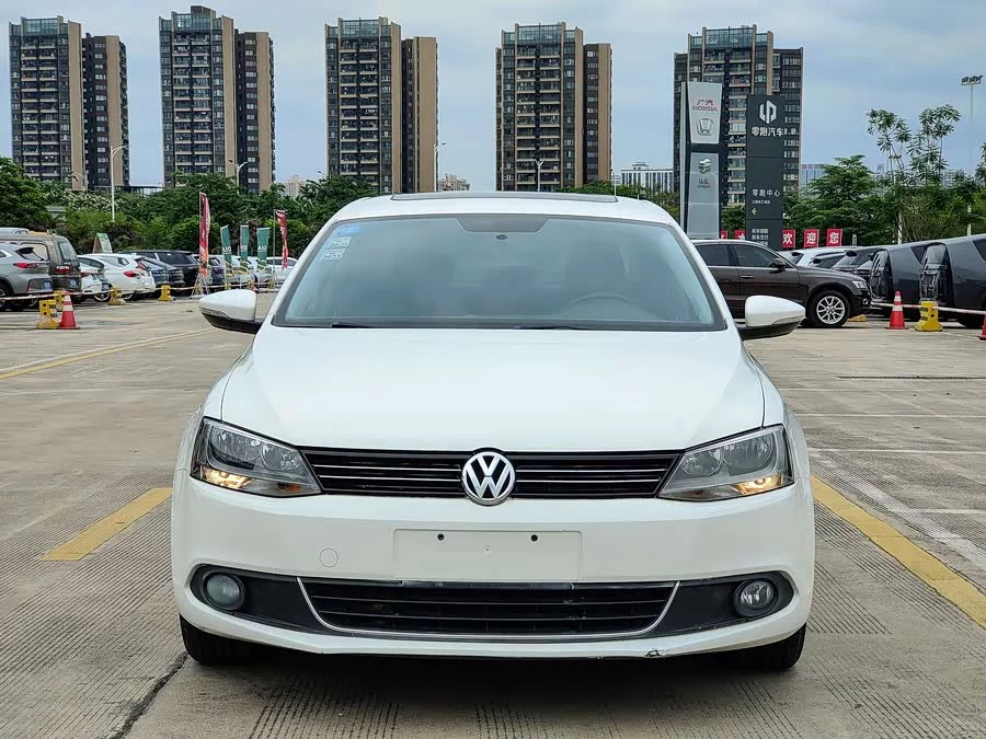 Volkswagen Sagitar