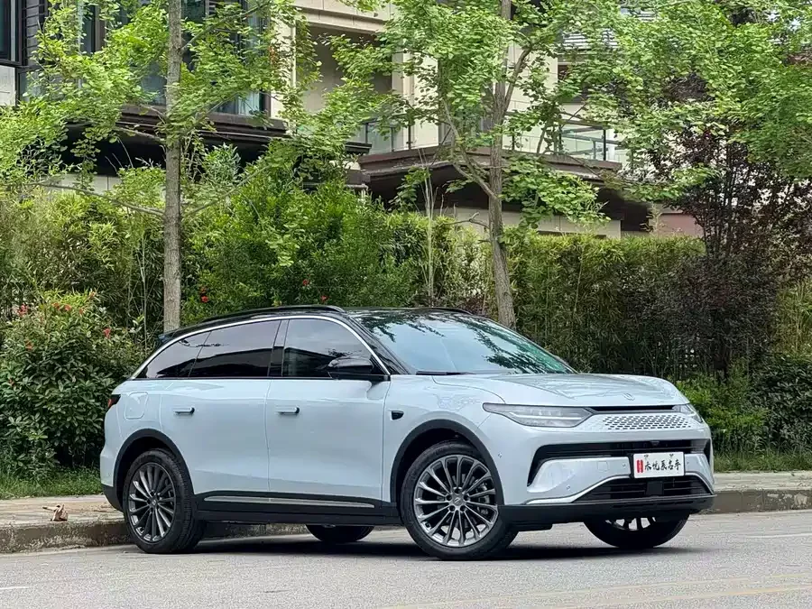 Leapmotor C11