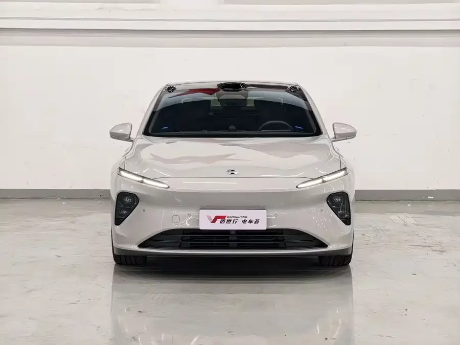 NIO ET7