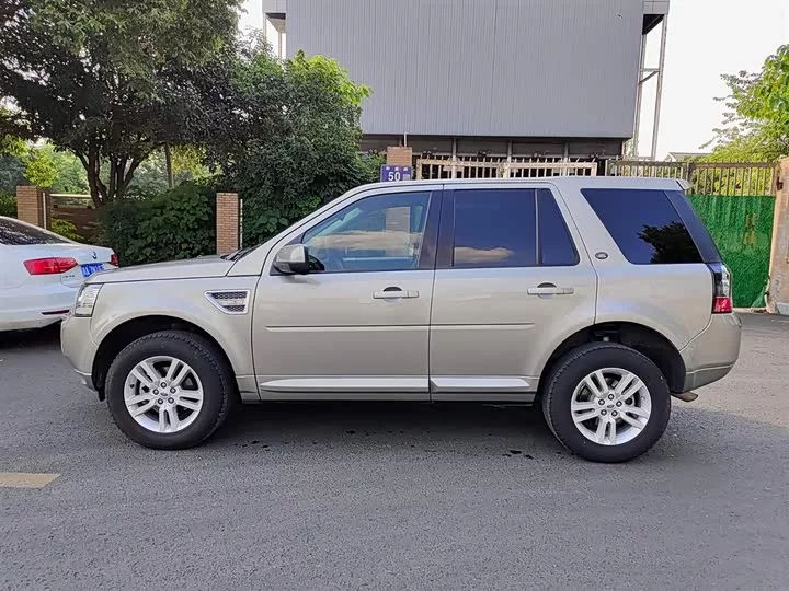 Land Rover Freelander 2