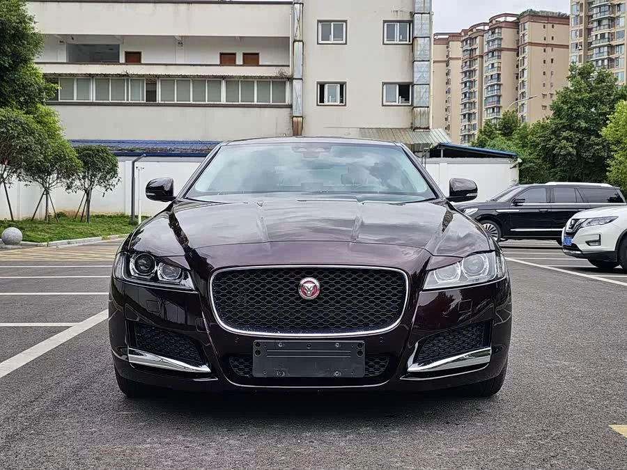 Jaguar XFL