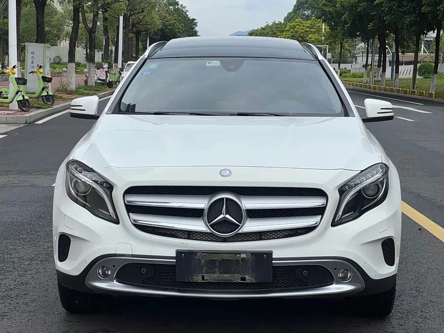 Mercedes Benz GLA