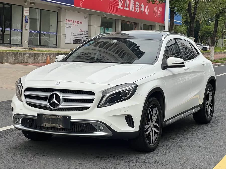 Mercedes Benz GLA