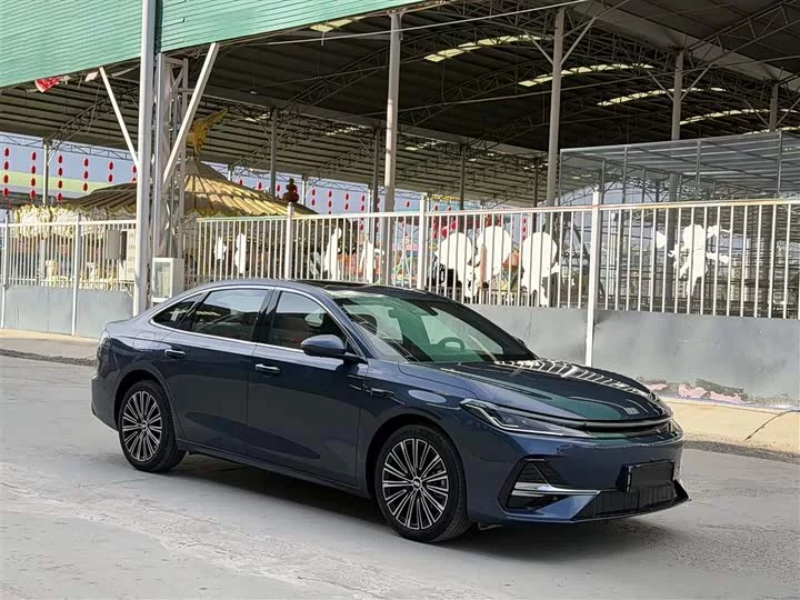 Geely Galaxy A7 EM