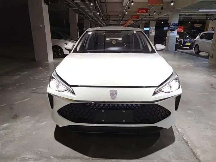 Roewe i5