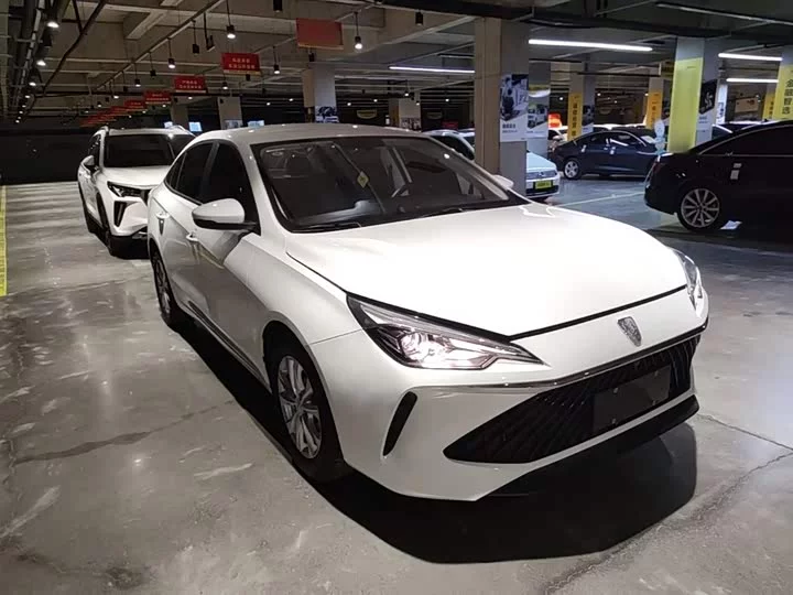 Roewe i5