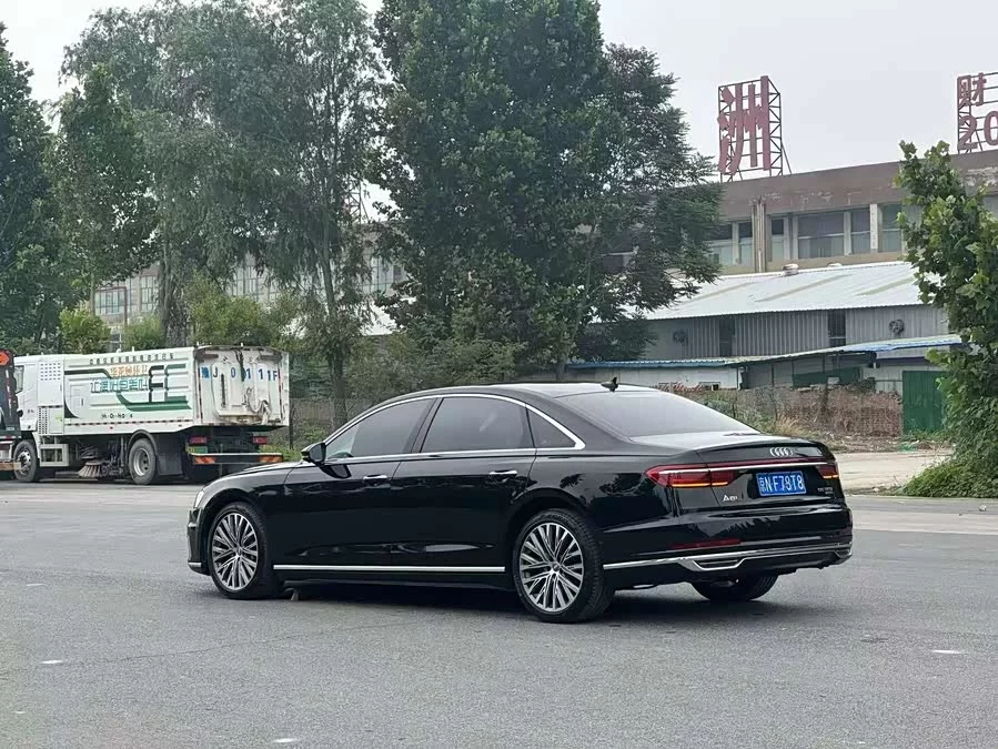 Audi A8