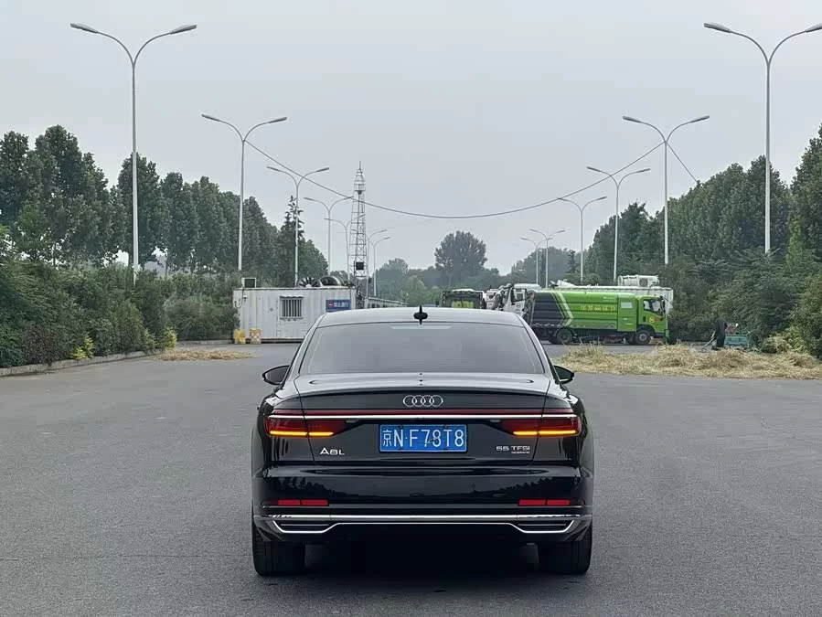 Audi A8