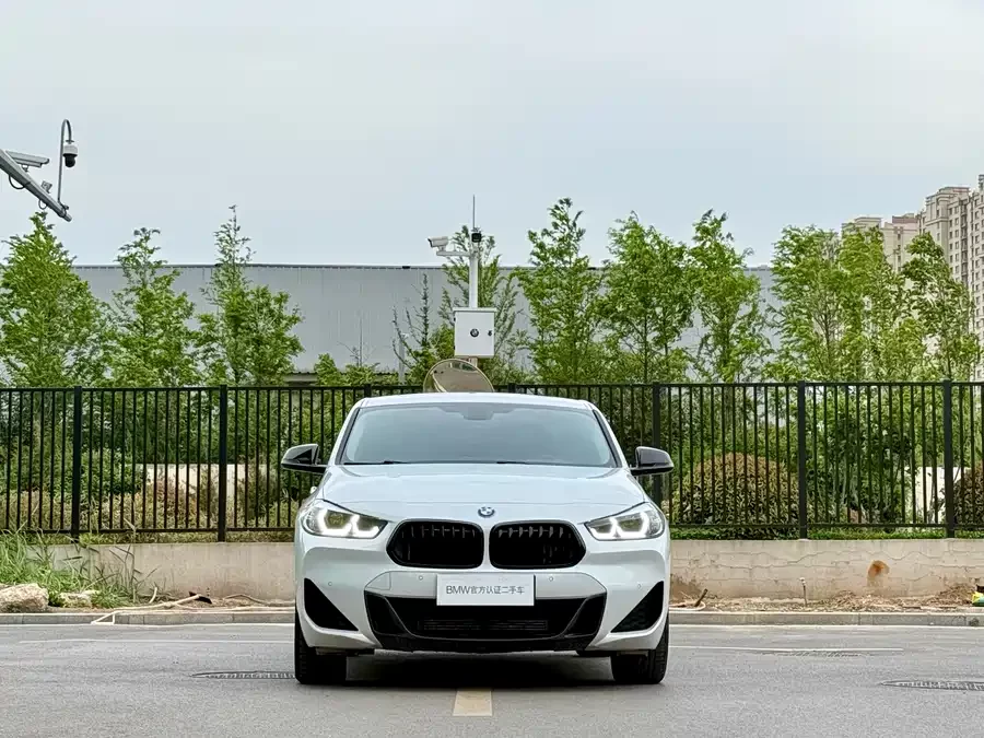 BMW X2