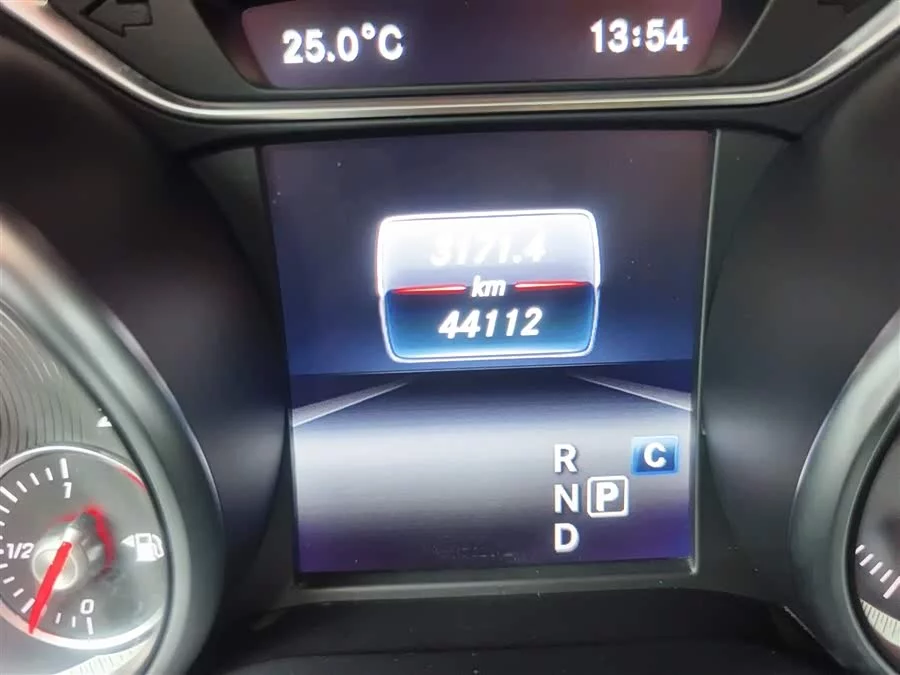 Mercedes Benz GLA