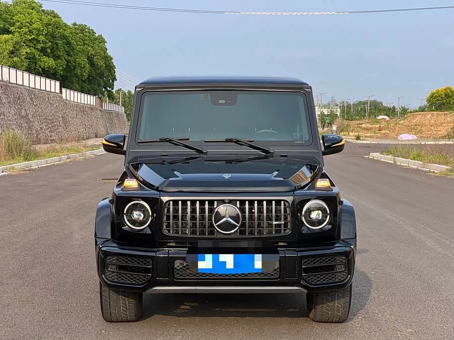 Mercedes Benz G-rated