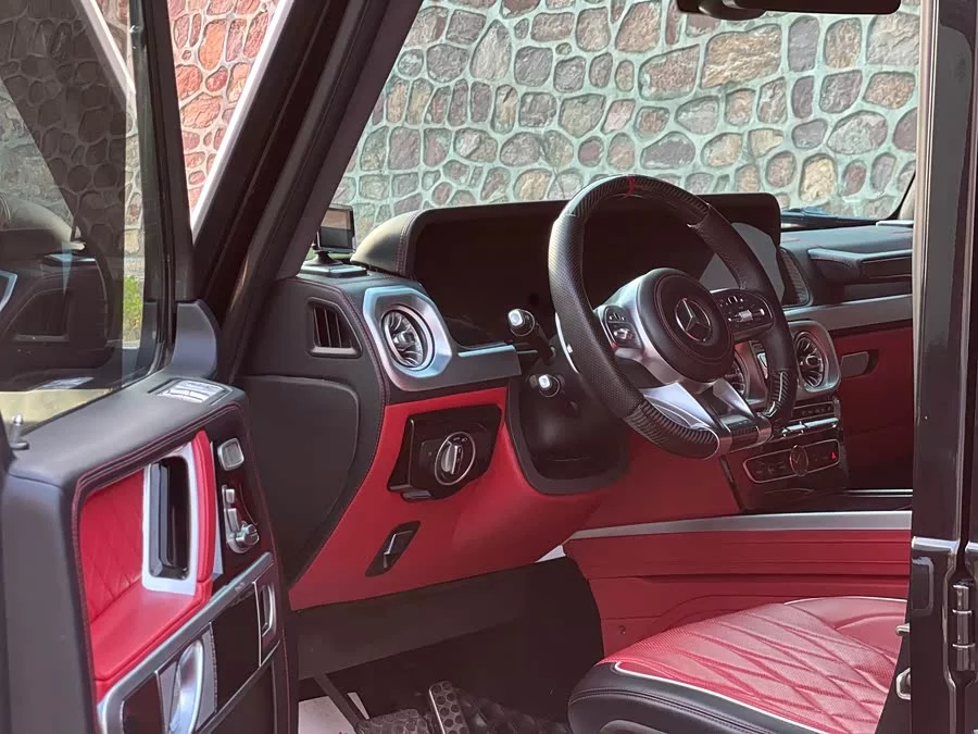 Mercedes Benz G-rated