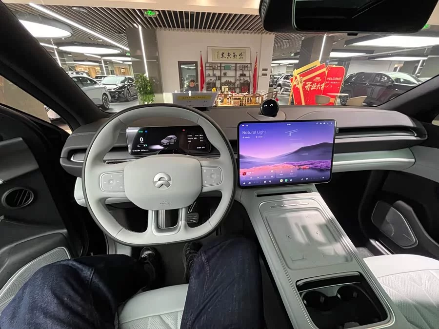NIO ES6