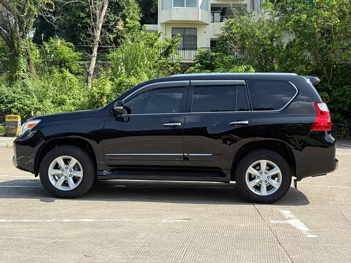 Lexus GX