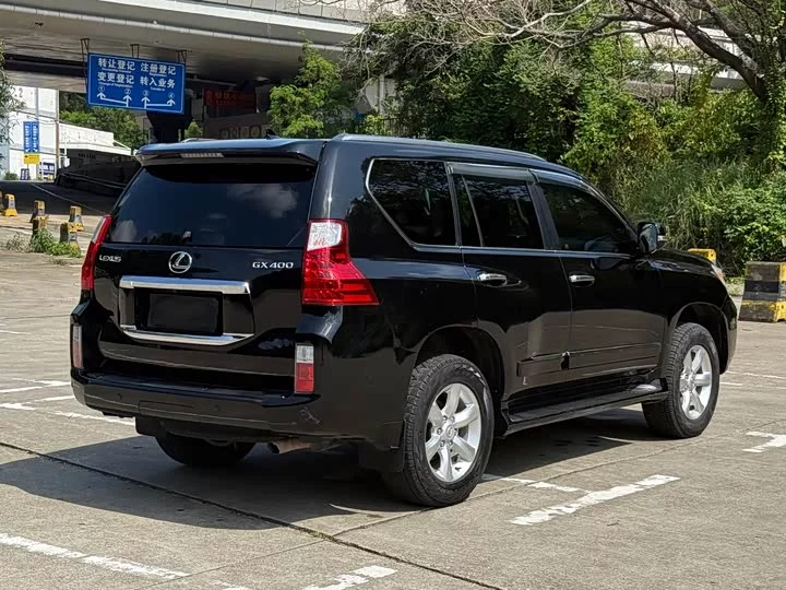 Lexus GX