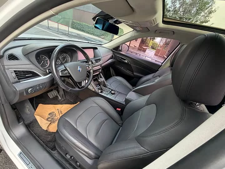 Borgward BX7