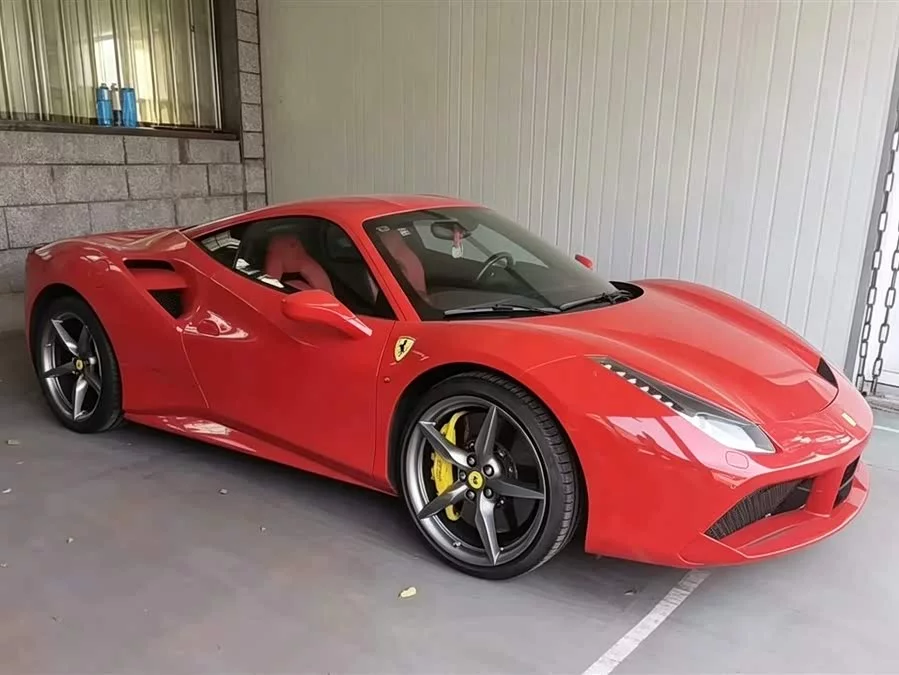 Ferrari 488
