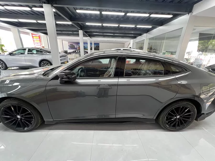 Changan UNI-V