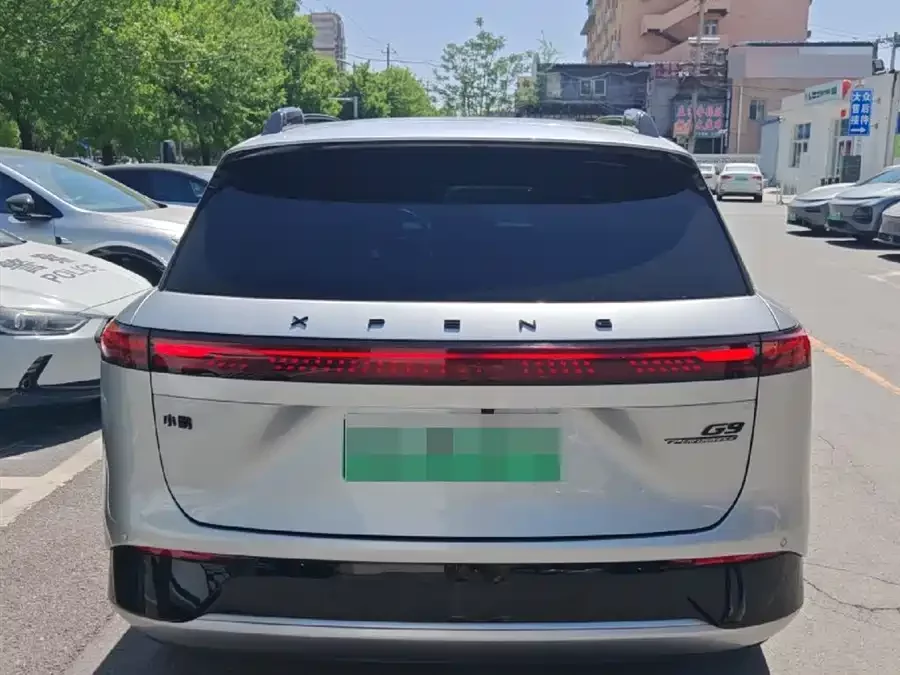 Xpeng G9