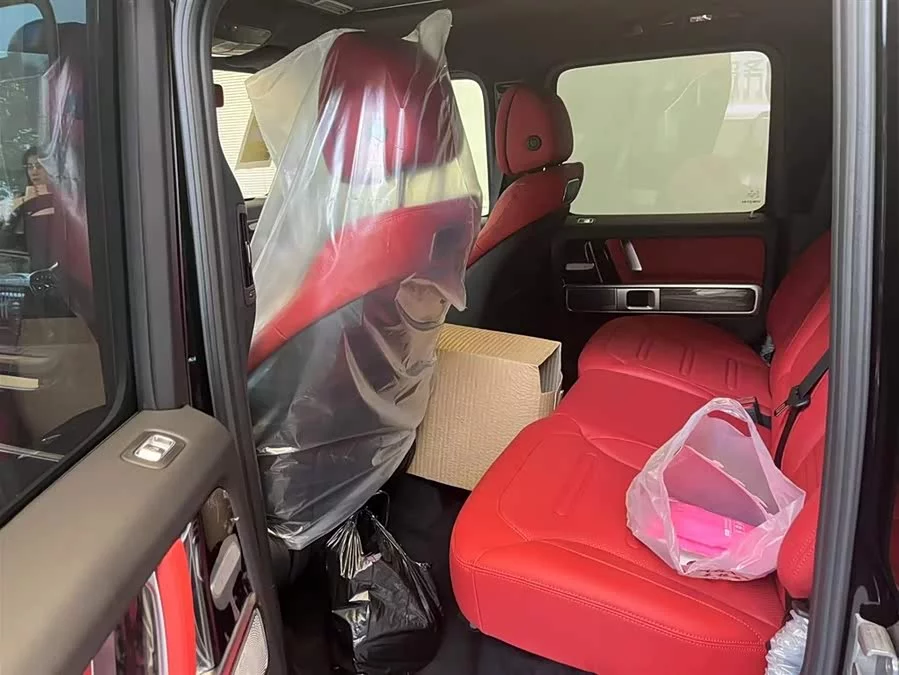Mercedes Benz G-rated