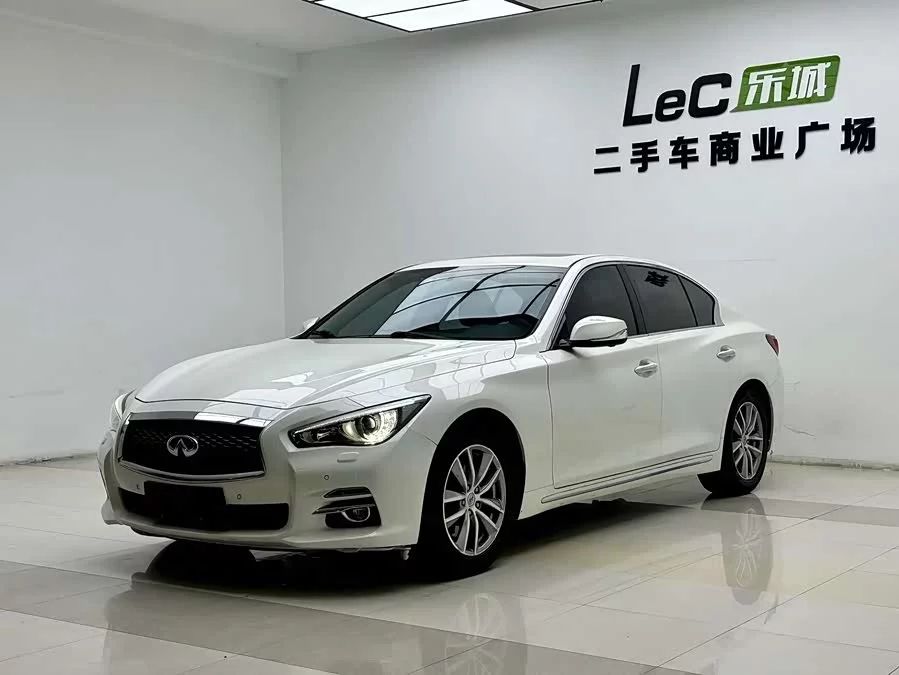Infiniti Q50L