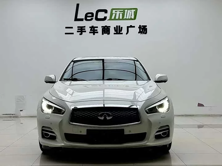 Infiniti Q50L