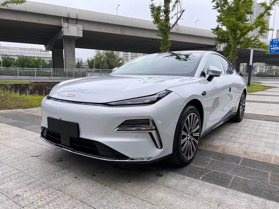 Geely Galaxy Star 8