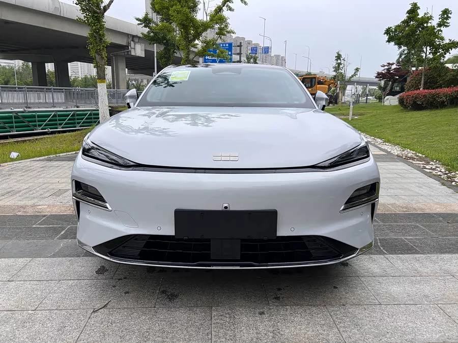 Geely Galaxy Star 8