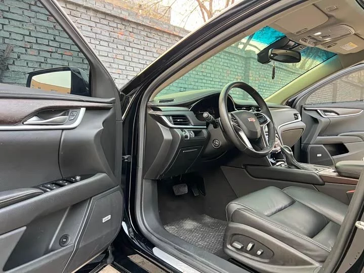 Cadillac XTS