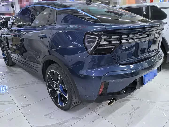 Lynk & Co 05