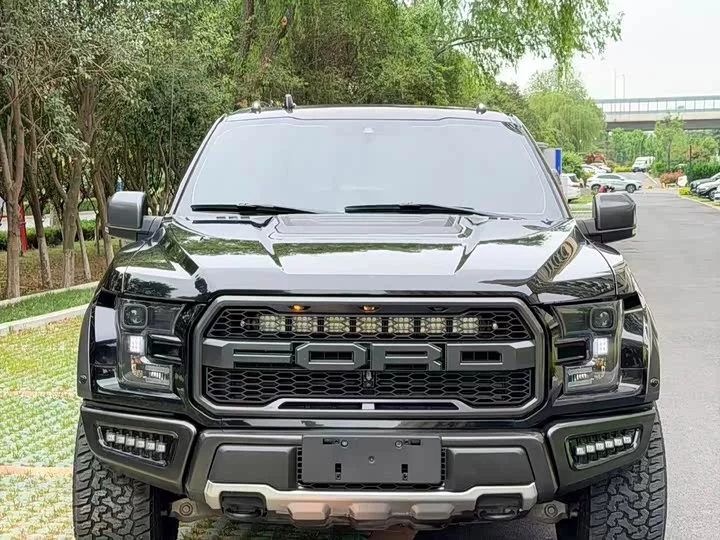 Ford F-150 Raptor